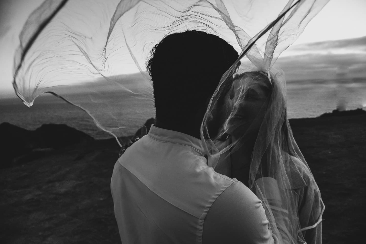 Fotografía de save the date en Ensenada Baja California por fotógrafo de bodas destino en México